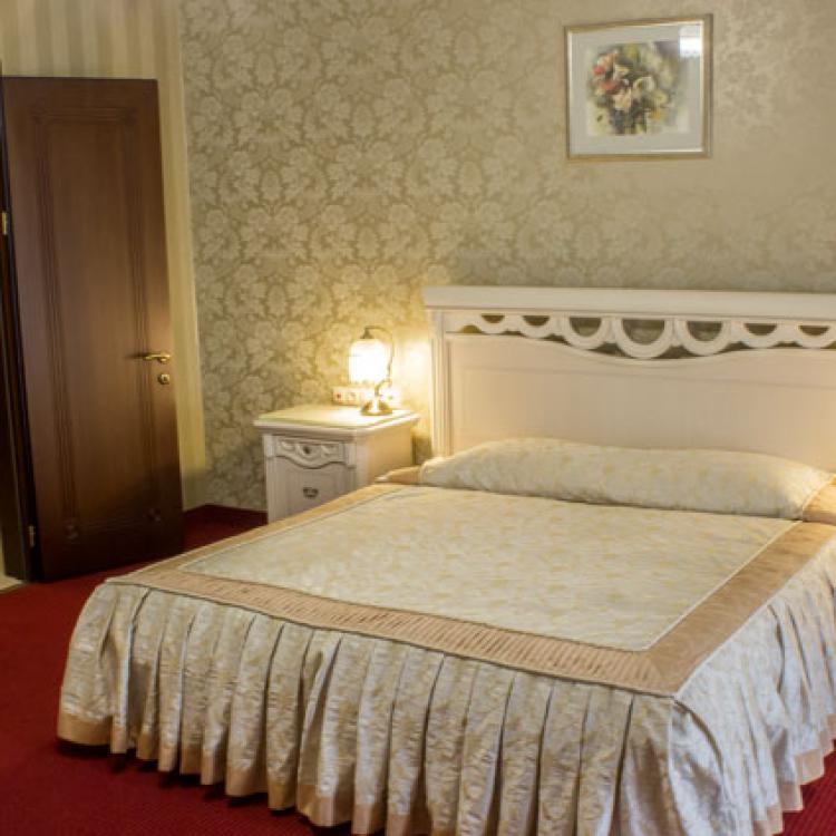 Спальня 2 местного 2 комнатного Люкса санатория Буковая роща в Железноводске